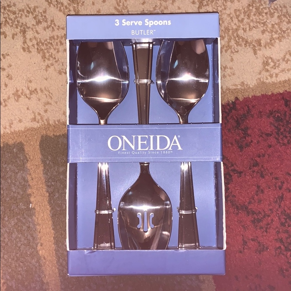 3 serving spoons